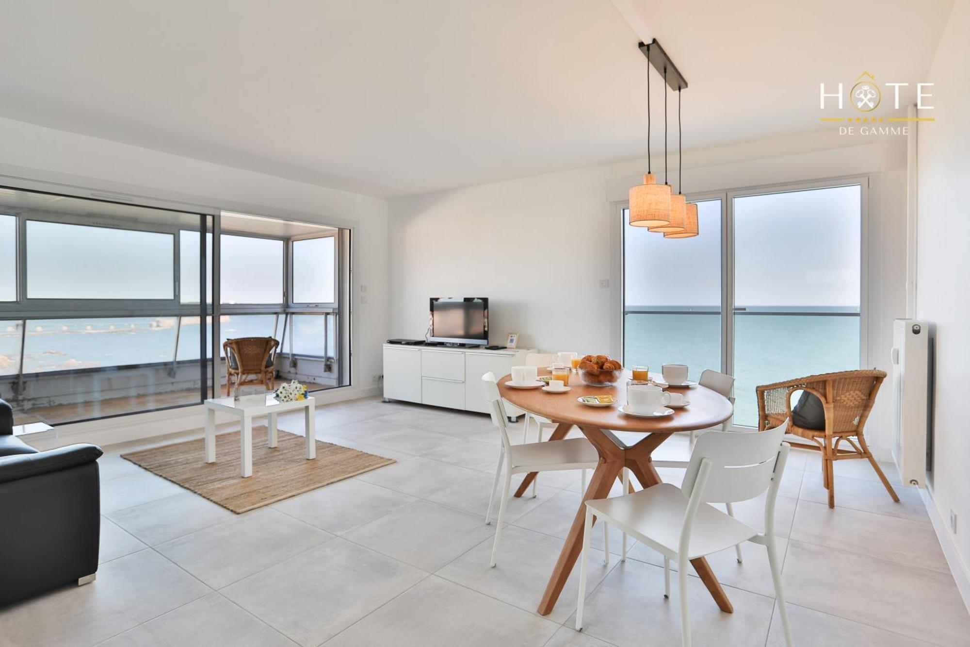 Appartement De Caractere, Superbe Vue Mer 280° La Chaume Zewnętrze zdjęcie